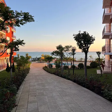 Апартамент Piekny Apartament Z Widokiem Na Morze Bulgaria Елените